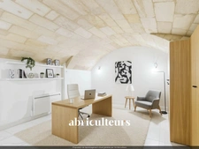 Investissement premium au cœur de Bordeaux : 128 m² rénovés dans le quartier de Pey-Berland à Bordeaux