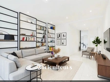 Investissement premium au cœur de Bordeaux : 128 m² rénovés dans le quartier de Pey-Berland à Bordeaux