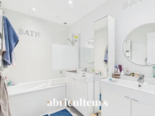 Maison familiale 180 m²<span></span>8 pièces<span></span>Jardin et piscine<span></span>Bordeaux Saint-Augustin