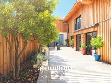 Confort absolu à La Teste : maison contemporaine, prestations haut de gamme & revenus locatifs