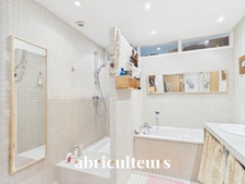 Maison familiale 180 m²<span></span>8 pièces<span></span>Jardin et piscine<span></span>Bordeaux Saint-Augustin