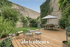Maison de caractère avec jardin et terrasses en vente à Bordeaux 33300
