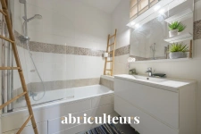 Appartement 4 pièces<span></span>62 m²<span></span>Terrasse de 18 m²<span></span>Bordeaux place saint martial