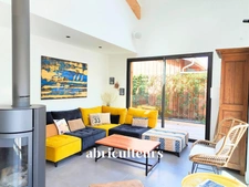 Confort absolu à La Teste : maison contemporaine, prestations haut de gamme & revenus locatifs