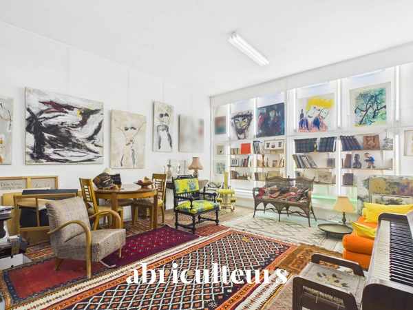 Appartement duplex avec patio privatif en vente à Bordeaux 33000