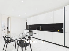 Investissement premium au cœur de Bordeaux : 128 m² rénovés dans le quartier de Pey-Berland à Bordeaux