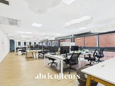 Location de bureaux avec piscine Rive droite