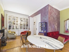Appartement duplex avec patio privatif en vente à Bordeaux 33000