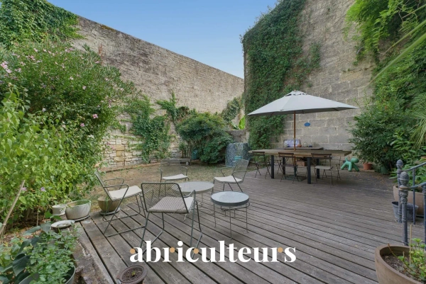 Maison bourgeoise avec jardin et terrasse en vente à Bordeaux