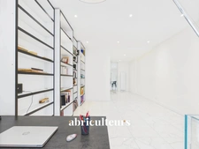 Investissement premium au cœur de Bordeaux : 128 m² rénovés dans le quartier de Pey-Berland à Bordeaux