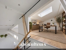 Appartement duplex lumineux grande hauteur sous plafond en vente à Bordeaux 33300