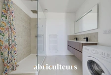 Appartement duplex lumineux grande hauteur sous plafond en vente à Bordeaux 33300