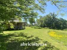 Havre de paix en Périgord Vert : propriété intime au bout d’une voie sans issue
