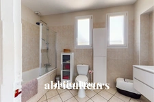 CHATILLON / QUARTIER LASEGUE-ROISSYS, LIMITE CLAMART- MAISON<span></span>6 PIECES<span></span>4 CHAMBRES<span></span>155 M2<span></span>TERRAIN 274 M2<span></span>990.000 €