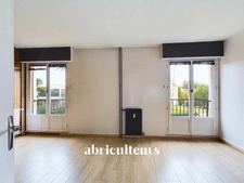 Appartement lumineux de 3 pièces de 69m² – Centre-ville de Plaisir