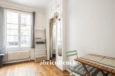 Studio de 12 m2 en vente à Paris 15e - Idéal pour investisseurs