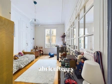 Charmant 3 Pièces au pied de la rue du Commerce et de la Motte-Picquet Grenelle – PARIS 15