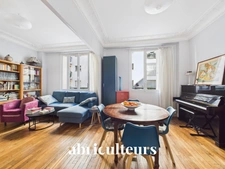 4 pièces au calme sur cour arborée – Charme de l’ancien – Paris 15e Convention – 72 m²