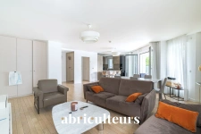 Appartement familial 5 pièces / 4 chambres de 134 m² avec balcon-loggia à Issy-les-Moulineaux