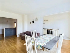 Appartement lumineux de 3 pièces de 69m² – Centre-ville de Plaisir