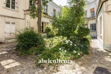 Local commercial avec mezzanine habitable – Murs libres – Paris 5ᵉ