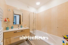 L’HAŸ LES ROSES<span></span>DUPLEX AVEC BALCON<span></span>4 PIÈCES<span></span>3 CHAMBRES<span></span>132 M2<span></span>575.000 €