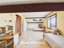 Clamart : Maison familiale lumineuse, 4 chambres, jardin, dépendance et fort potentiel