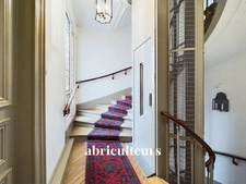 TRES BEL APPARTEMENT DE CHARME – 71 M2 – 2 PIECES – PARIS 9