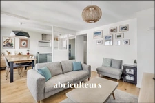 APPARTEMENT LUMINEUX DE 71M²<span></span>VUE DEGAGEE<span></span>VANVES