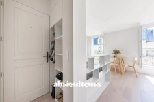 Studio<span></span>24 m² avec balcon<span></span>315 000 € <span></span>Paris 10