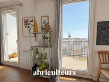 Dernier étage - Appartement 2 pièces avec balcons - Paris 20