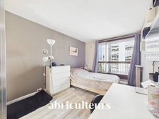 Paris 15e<span></span>Résidence Paris XV<span></span>Appartement familial 5 pièces de 114 m² avec balcons, parking et cave