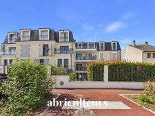 Appartement T3 avec Balcon<span></span>54m²<span></span>Garches