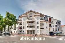 Appartement 4 pièces de 88 m² à Issy-les-Moulineaux – quartier Saint-Étienne / Mairie