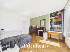 2 PIECES DE CHARME AVEC PETIT BALCON FILANT – PARIS 10, PORTE SAINT-DENIS