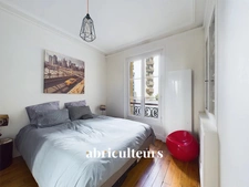 Charmant 3 Pièces au pied de la rue du Commerce et de la Motte-Picquet Grenelle – PARIS 15