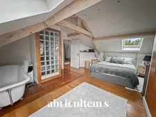 Maison individuelle atypique avec jardin et studio indépendant – Garches