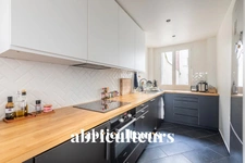 PARIS 10 EME / QUARTIER HOPITAL ST LOUIS - APPARTEMENT - 3 PIECES - 2 CHAMBRES - 67 M2 - 695.000 €