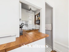 2 PIECES DE CHARME AVEC PETIT BALCON FILANT – PARIS 10, PORTE SAINT-DENIS