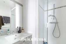 Appartement familial 5 pièces / 4 chambres de 134 m² avec balcon-loggia à Issy-les-Moulineaux