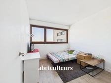 STUDIO LUMINEUX VUE DEGAGEE<span></span>RESIDENCE DE STANDING A POISSY