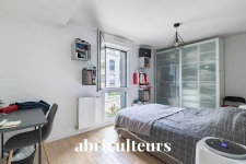 Appartement familial 5 pièces / 4 chambres de 134 m² avec balcon-loggia à Issy-les-Moulineaux
