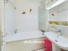 Rare - Maison de Ville en Copropriété avec Jardin au Centre-Ville de Clamart