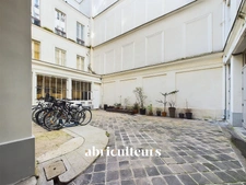 TRES BEL APPARTEMENT DE CHARME – 71 M2 – 2 PIECES – PARIS 9
