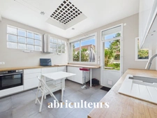 Clamart : Maison familiale lumineuse, 4 chambres, jardin, dépendance et fort potentiel
