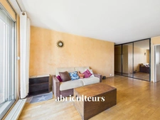 Appartement traversant 3 pièces avec balcons<span></span>Dernier étage<span></span>Boulogne-Billancourt