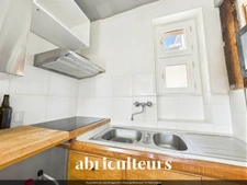 2 PIECES DE CHARME AVEC PETIT BALCON FILANT – PARIS 10, PORTE SAINT-DENIS