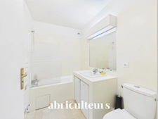 La Celle-Saint-Cloud<span></span>Duplex familial de 125 m² avec jardin-terrasse, balcon, 2 parkings et 2 caves