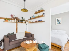 Dernier étage - Appartement 2 pièces avec balcons - Paris 20