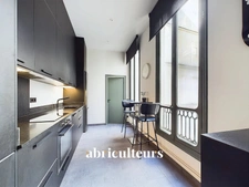 TRES BEL APPARTEMENT DE CHARME – 71 M2 – 2 PIECES – PARIS 9